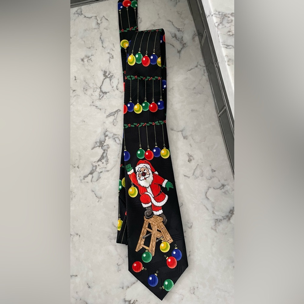 Daland Designs Christmas tie